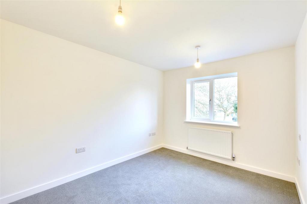 Bedroom 1 2.jpeg