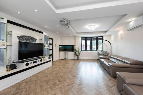 undefined, Bean Road, South Bexleyheath, DA6
