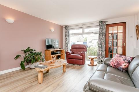 8 Breck Terrace, Penicuik, EH26 0RJ