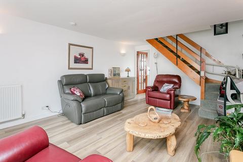 8 Breck Terrace, Penicuik, EH26 0RJ