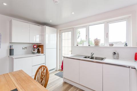 8 Breck Terrace, Penicuik, EH26 0RJ