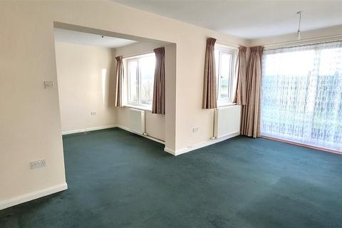 undefined, Parc Y Llan, Henllan