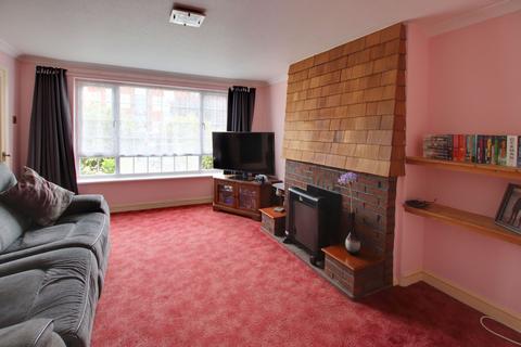 60 Dunsfold Way, New Addington, Croydon, CR0 0TL