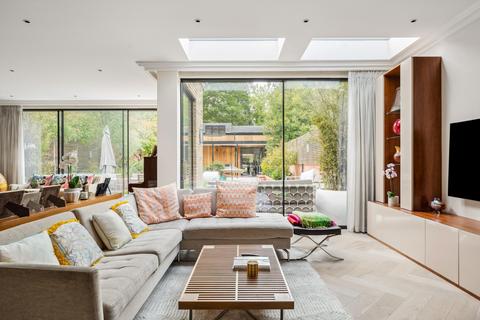 6 bedroom detached house to rent, Barrowgate Road, London, W4