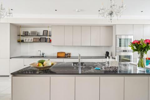 6 bedroom detached house to rent, Barrowgate Road, London, W4