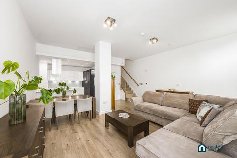 undefined, Williamsburg Plaza, London E14