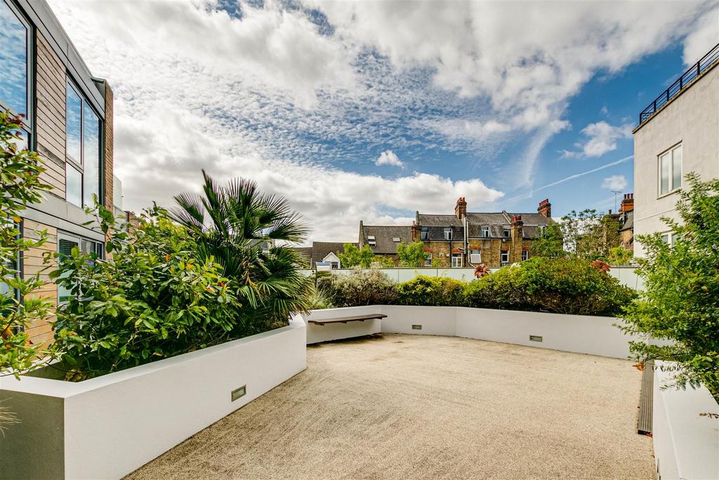 Communal Roof Terrace