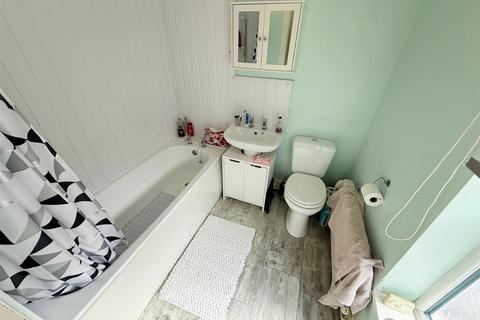 3 bedroom terraced house for sale, Winifred Road, Great Yarmouth