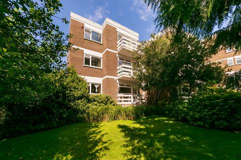 4 Mountcombe Close, Surbiton, KT6 6LJ
