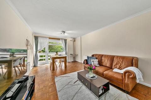 4 Mountcombe Close, Surbiton, KT6 6LJ