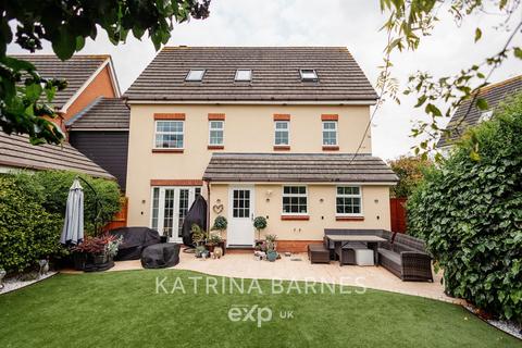 8 Black Bread Close, Braintree, CM7 3LN