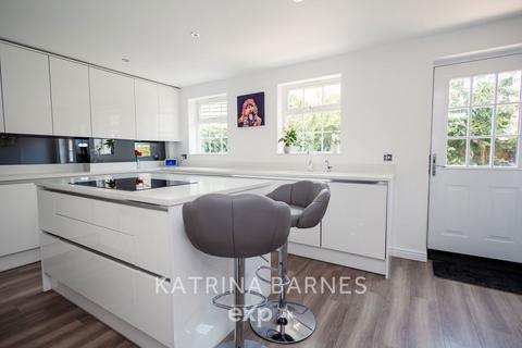 8 Black Bread Close, Braintree, CM7 3LN