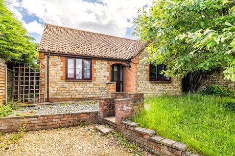 2 bedroom bungalow for sale, High Street, Lincolnshire LN5
