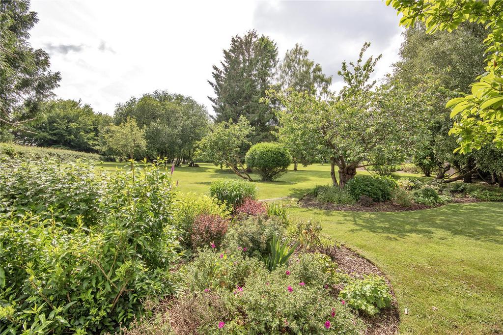 Communal Grounds
