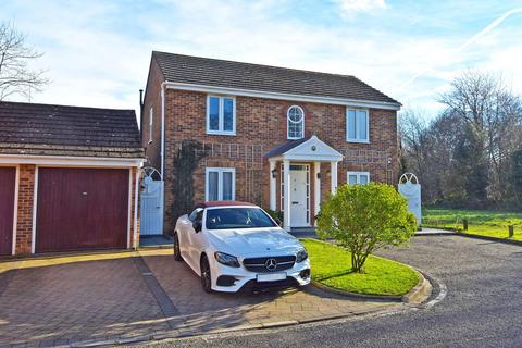 undefined, Thamesgate Close, Richmond, TW10