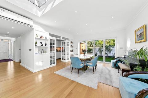 undefined, Thamesgate Close, Richmond, TW10