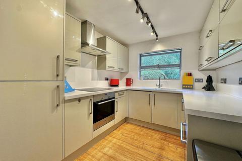 2 bedroom ground floor flat for sale, Weston Park West, Bath