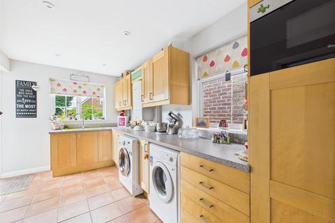9 Hanover Way, Churchdown, Gloucester, GL3 1NJ