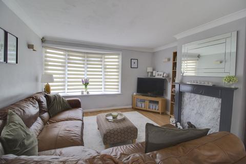 216 Falstones, Basildon, SS15 5DS