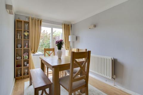 216 Falstones, Basildon, SS15 5DS