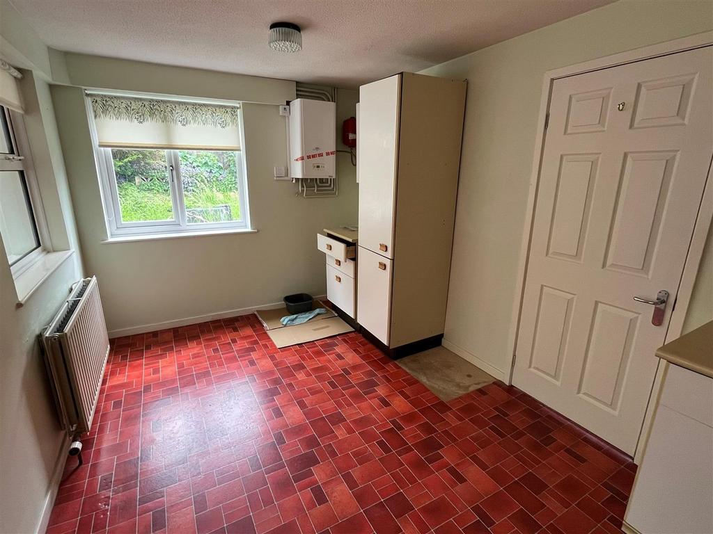 Dining Area.jpg