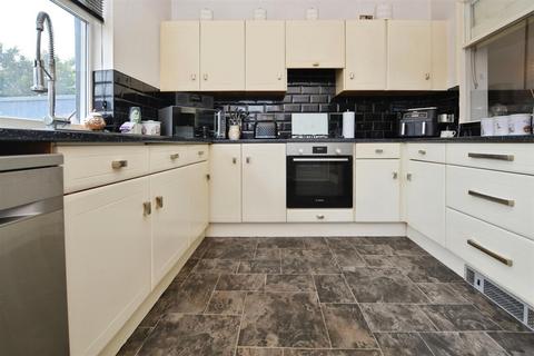 49 Abbots Road, Scunthorpe, DN17 1JG