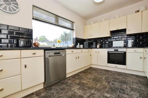 49 Abbots Road, Scunthorpe, DN17 1JG