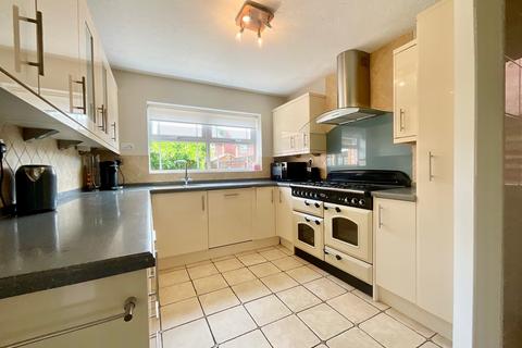 17 Barnfield, Ponthir, Newport, NP18 1TN