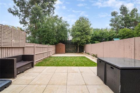 23 Wyatt Park Road, London, SW2 3TN