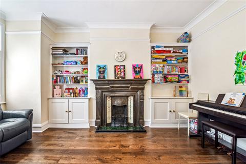 23 Wyatt Park Road, London, SW2 3TN