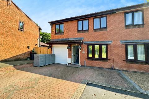 4 bedroom semi-detached house for sale, Curlew Drive, Telford TF1