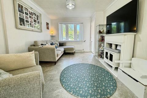 4 bedroom semi-detached house for sale, Curlew Drive, Telford TF1