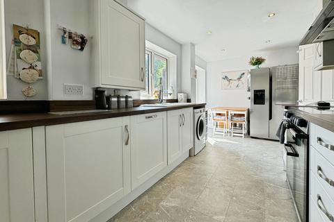 4 bedroom semi-detached house for sale, Curlew Drive, Telford TF1