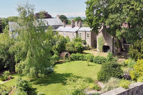 undefined, Newton House