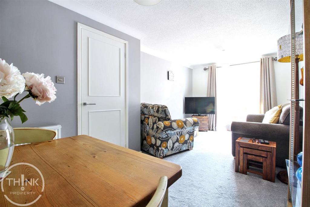 Sitting/Dining Room