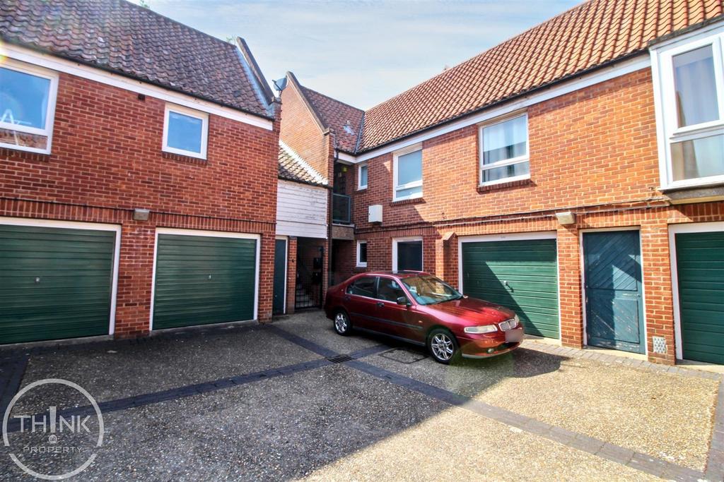 Garage & Driveway