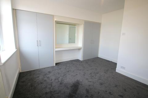 2 bedroom terraced house to rent, Shadsworth Road, Shadsworth, Blackburn