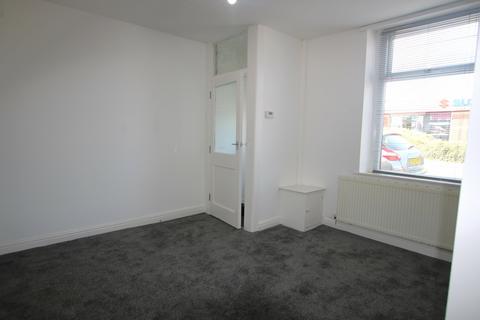 2 bedroom terraced house to rent, Shadsworth Road, Shadsworth, Blackburn