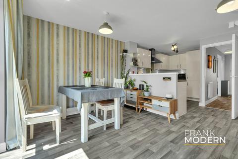17 Chester Close, Bourne, PE10 0YX