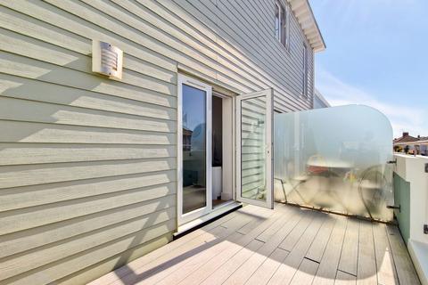 1 bedroom apartment for sale, 5 Lumiere, St Saviour