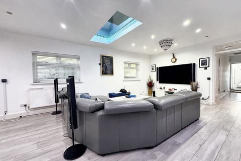 undefined, Harlington Road, Uxbridge, UB8