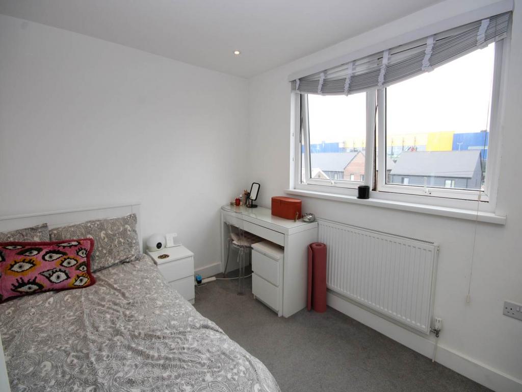 Bedroom 2 (2)