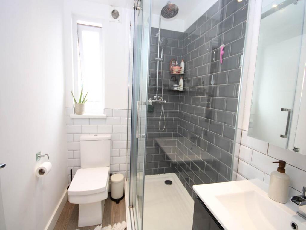 Shower room (2)
