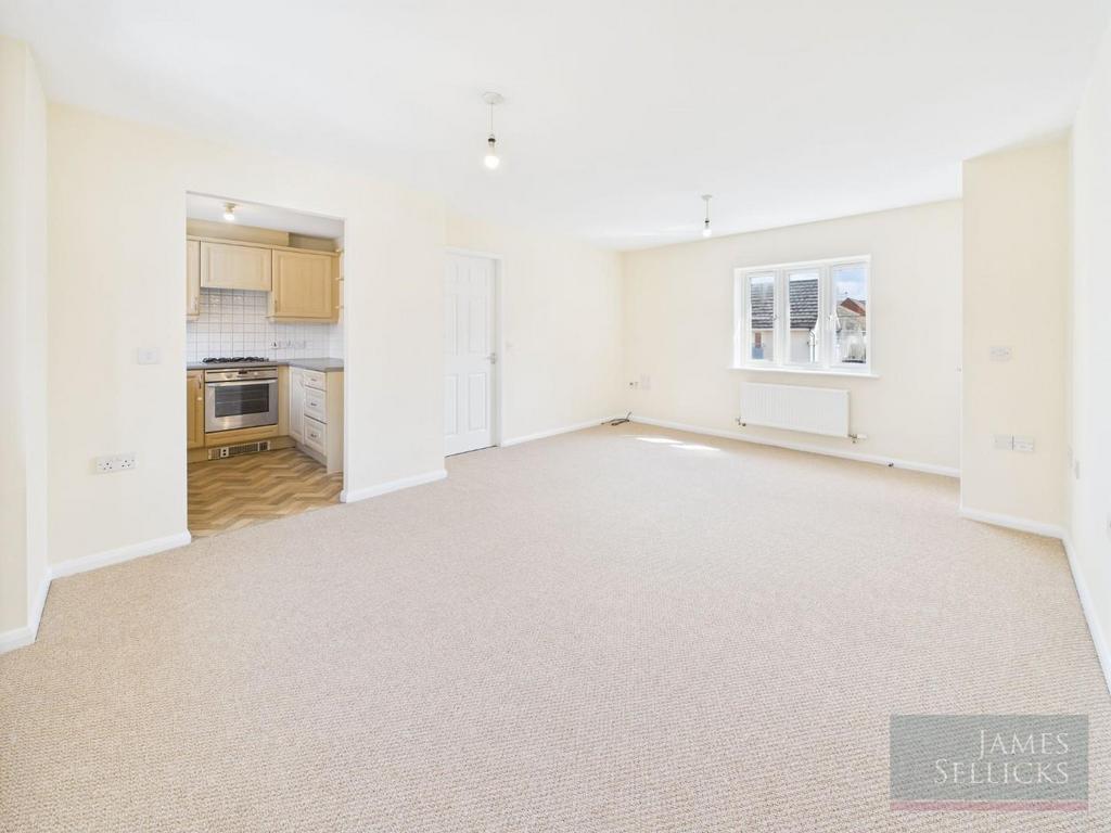 Sitting/dining room
