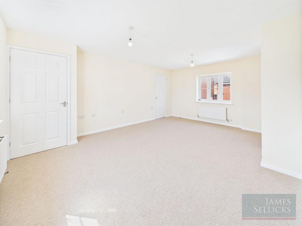 Sitting/dining room