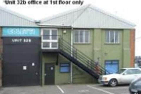 Warehouse to rent, Church Rd Romford RM3 0HU