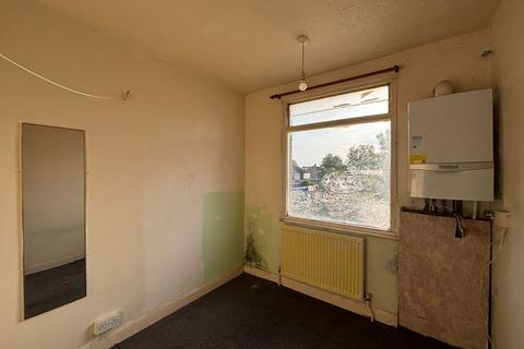 3 bedroom end of terrace house for sale, 56 Beverley Road, Luton, Bedfordshire, LU4 8EU