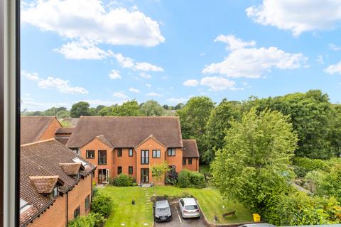 2 bedroom retirement property for sale, London Road, Uckfield, East Sussex, TN22