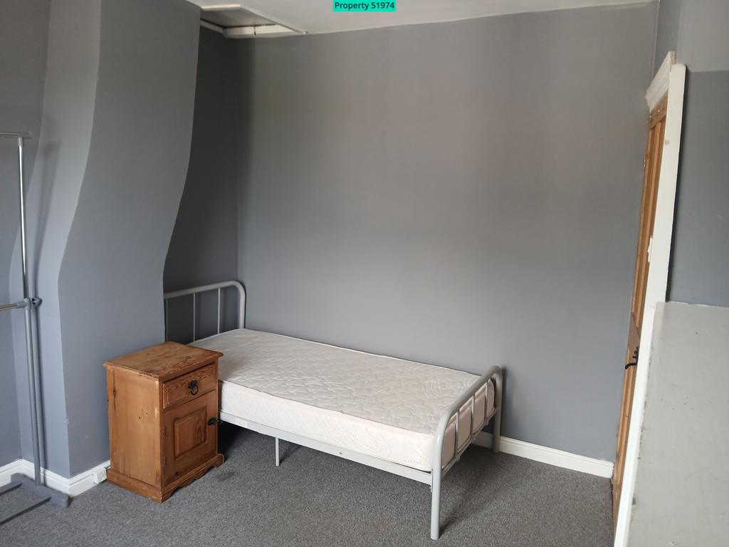 Second bedroom - Good size