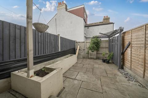 17 Waldeck Road, Dartford, DA1 1UA